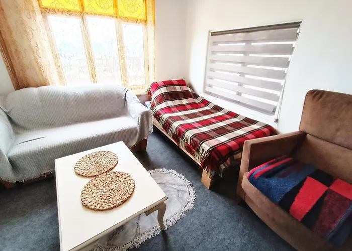 Tam Deniz Manzarali Sehir Merkezinde * İzmir