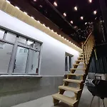 Tam Deniz Manzarali Sehir Merkezinde Smirne