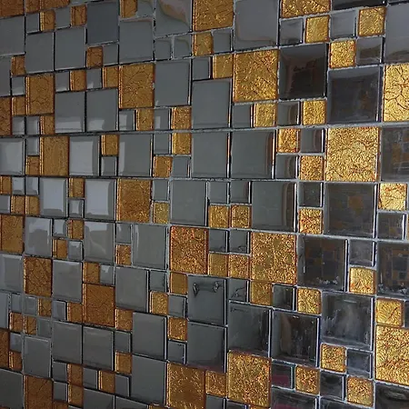 Tam Deniz Manzarali Sehir Merkezinde Apartmán