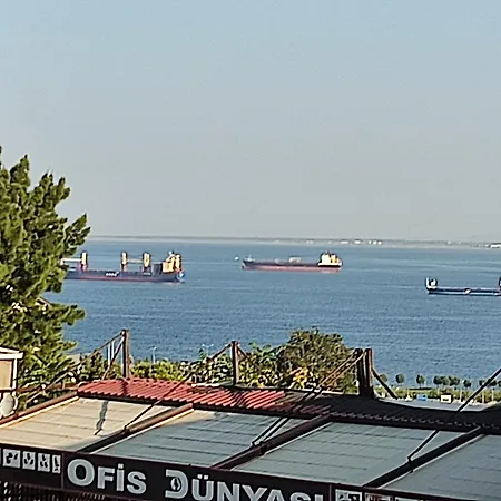 Tam Deniz Manzarali Sehir Merkezinde Апартаменты Измир