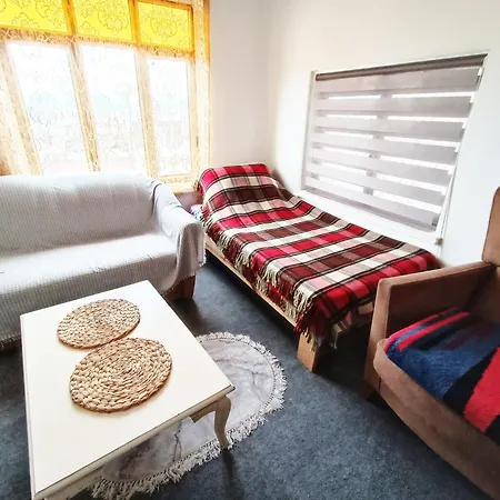 Tam Deniz Manzarali Sehir Merkezinde * Izmir